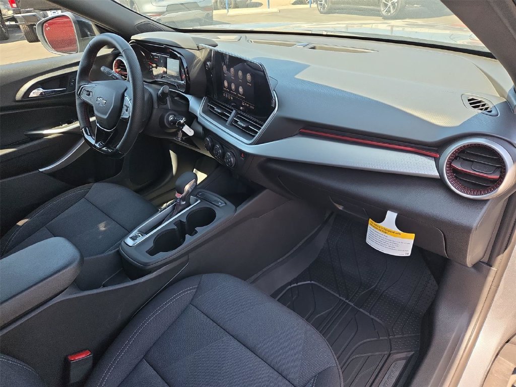 New 2026 Chevrolet Trax RS w/ Driver Confidence Package FWD image 18