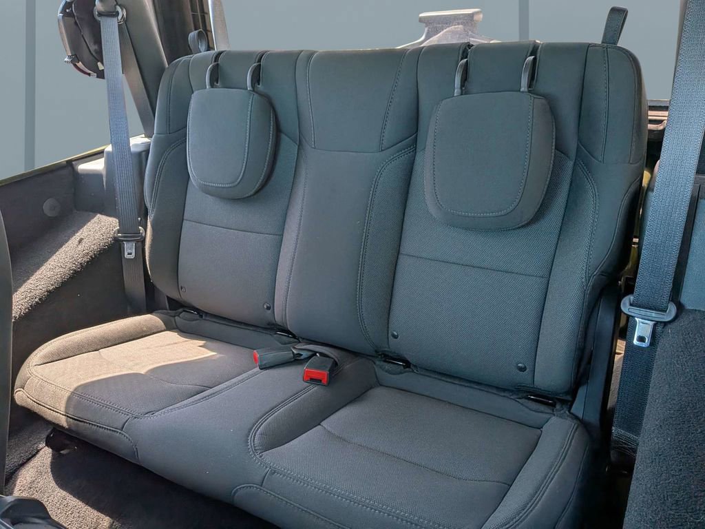 Used 2022 Jeep Wrangler Sport image 13