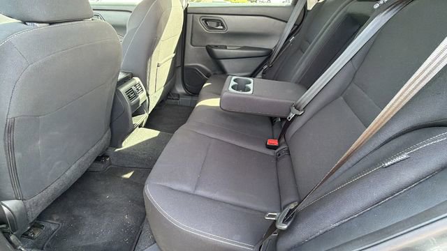 Used 2025 Nissan Rogue S image 16