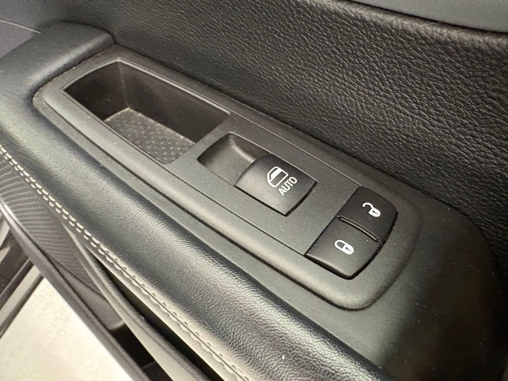 Used 2020 Chrysler Pacifica Touring-L Plus FWD image 14