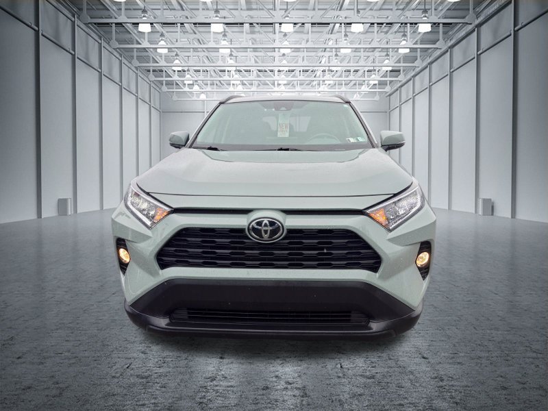 Used 2021 Toyota RAV4 XLE w/ Convenience Package AWD/4WD image 2