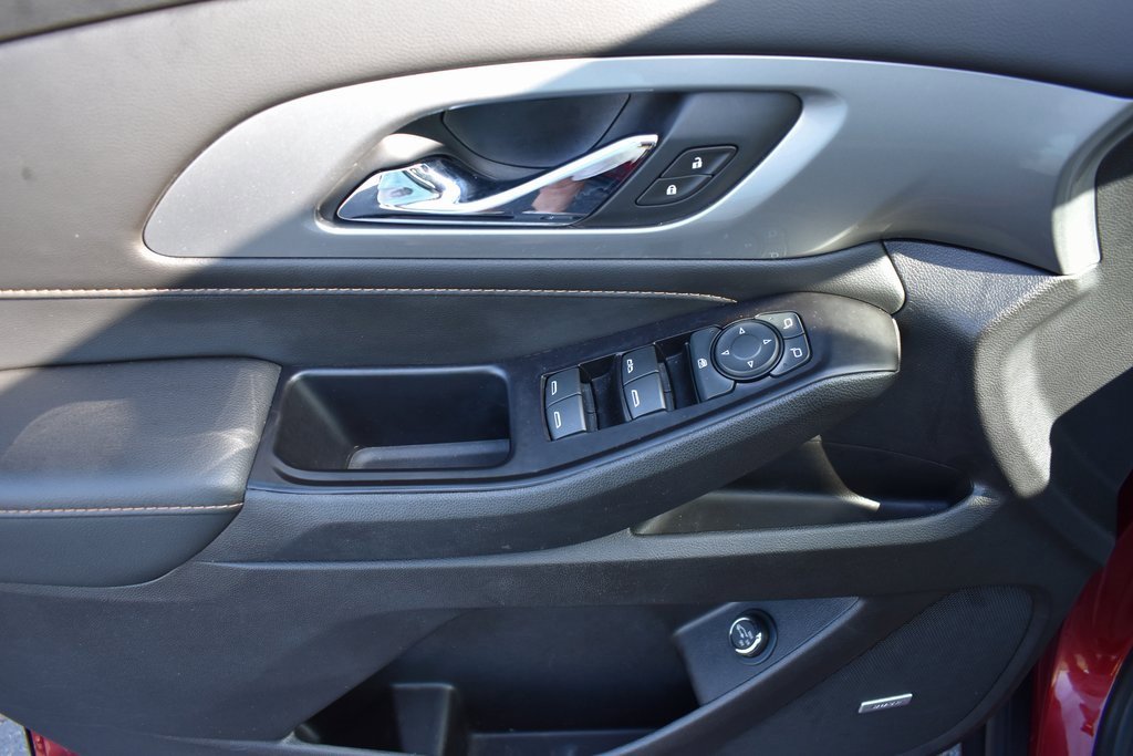 Used 2020 Chevrolet Traverse RS image 12