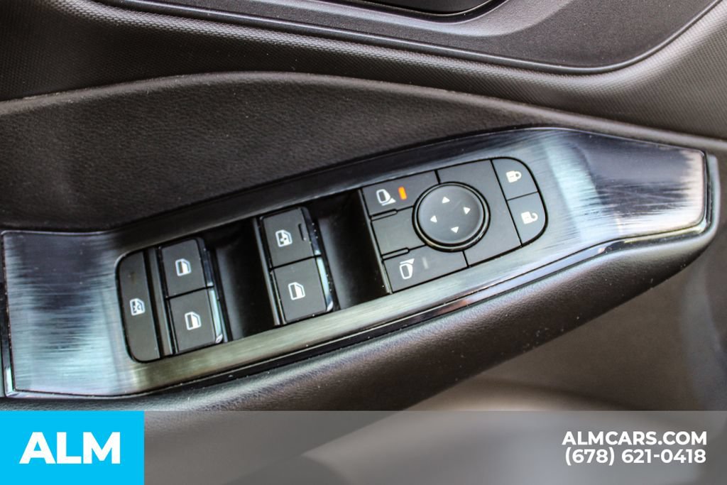 Used 2024 Nissan Rogue S AWD/4WD image 36