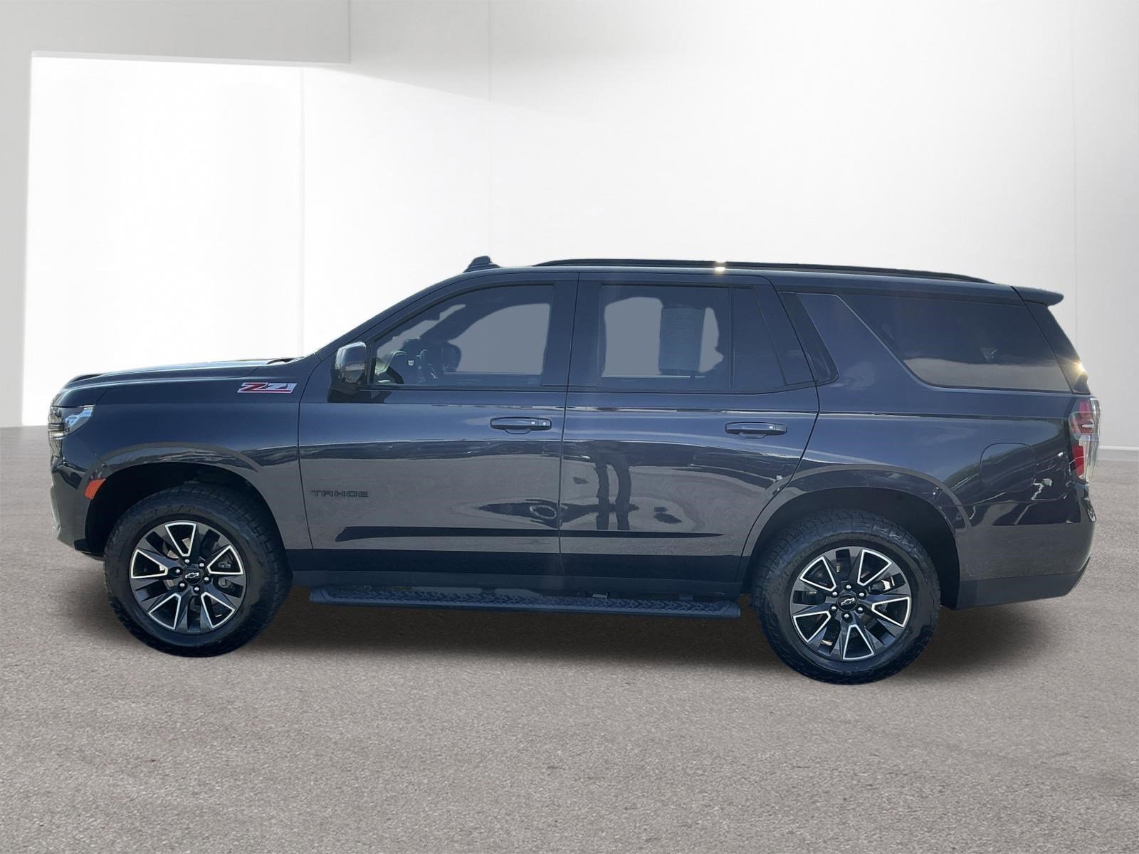 Used 2023 Chevrolet Tahoe Z71 w/ Luxury Package AWD/4WD image 6