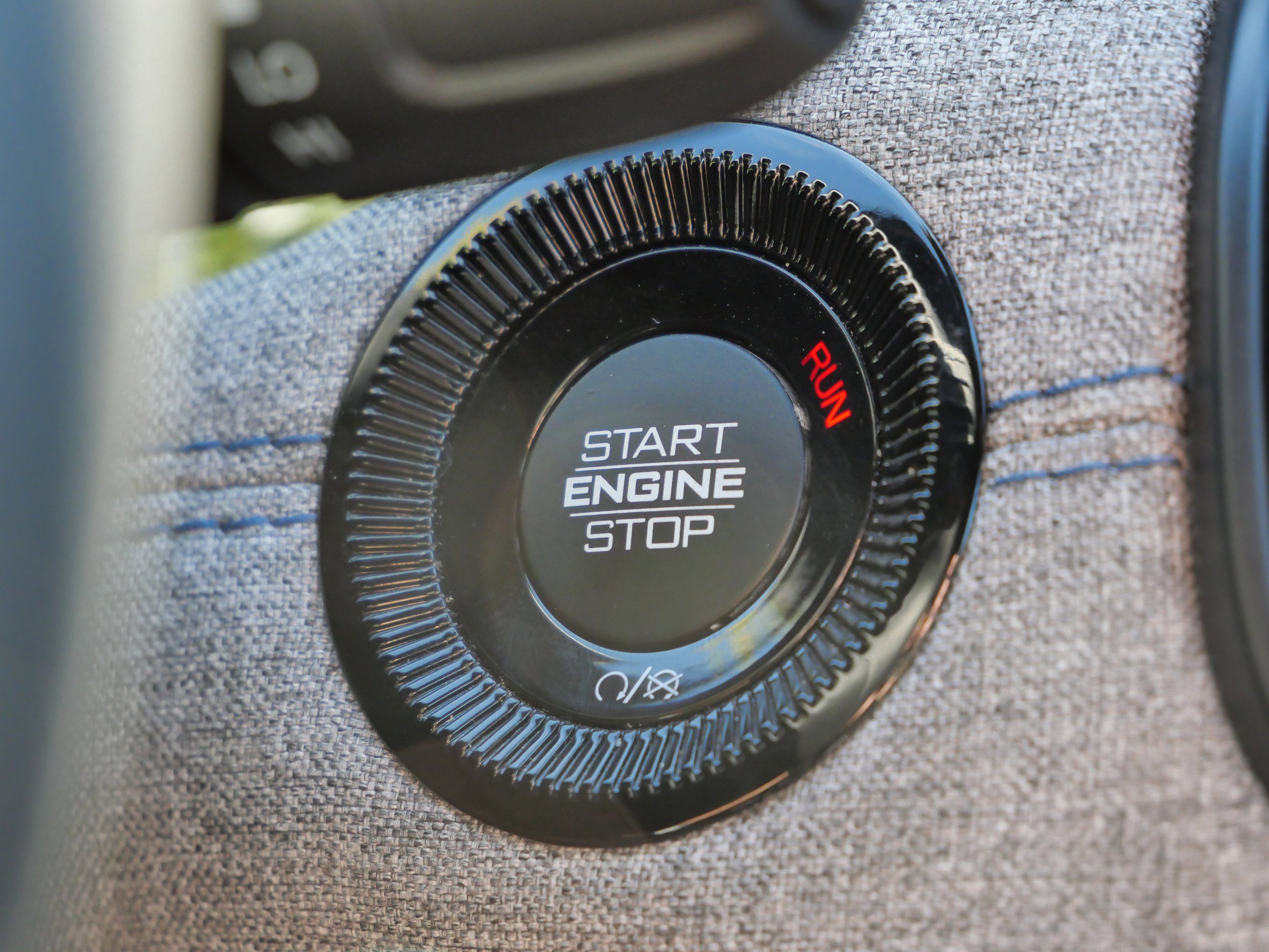 Used 2024 Jeep Compass Latitude image 30