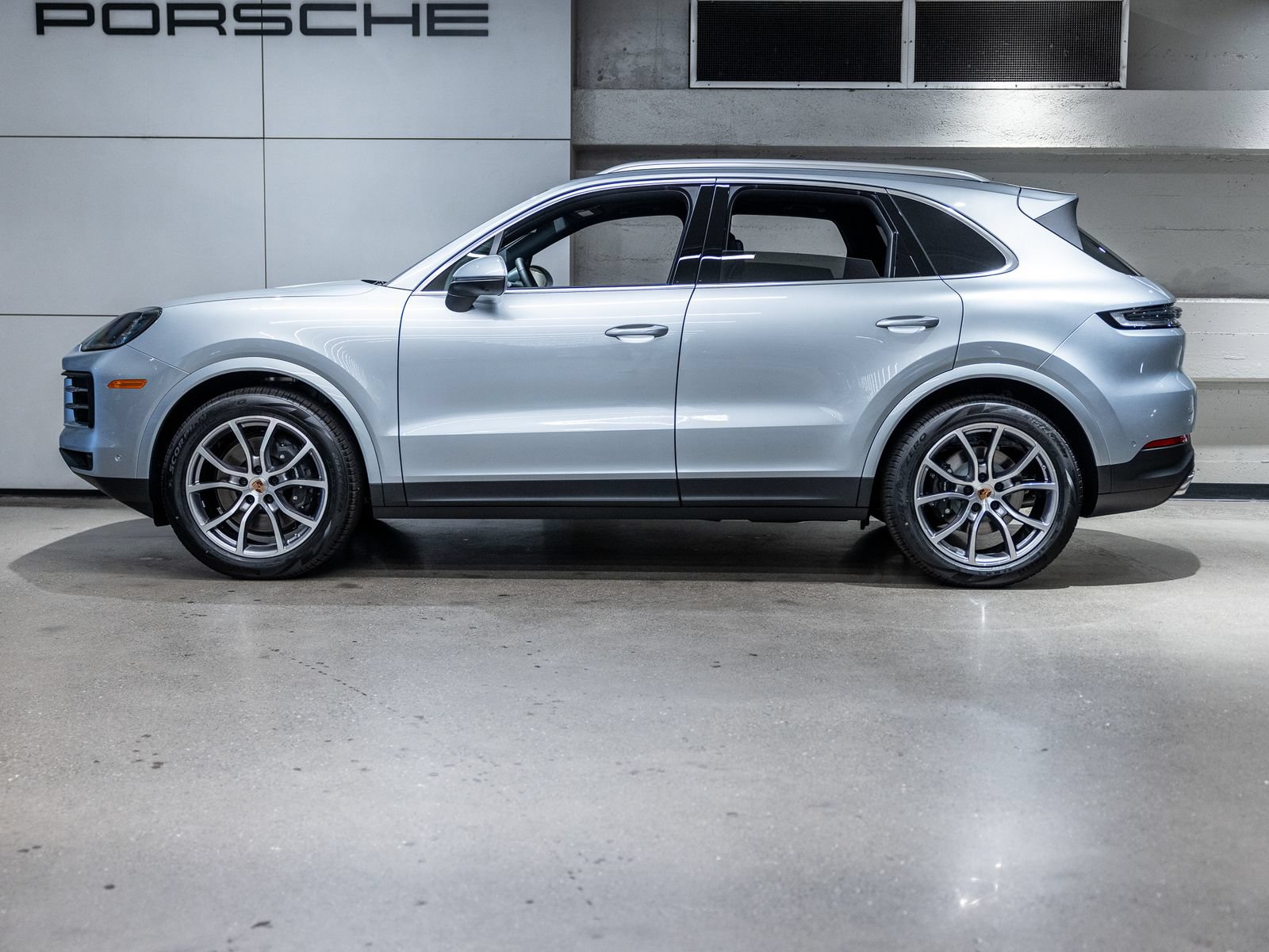 New 2026 Porsche Cayenne AWD/4WD image 2