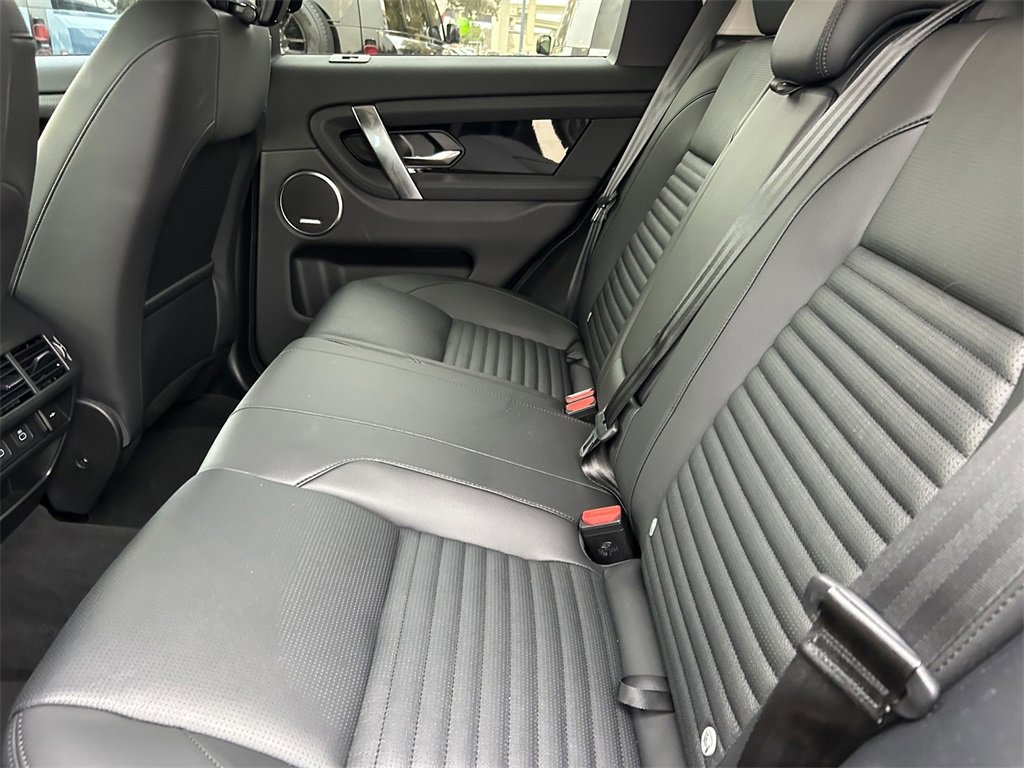 Used 2024 Land Rover Discovery Sport S image 18