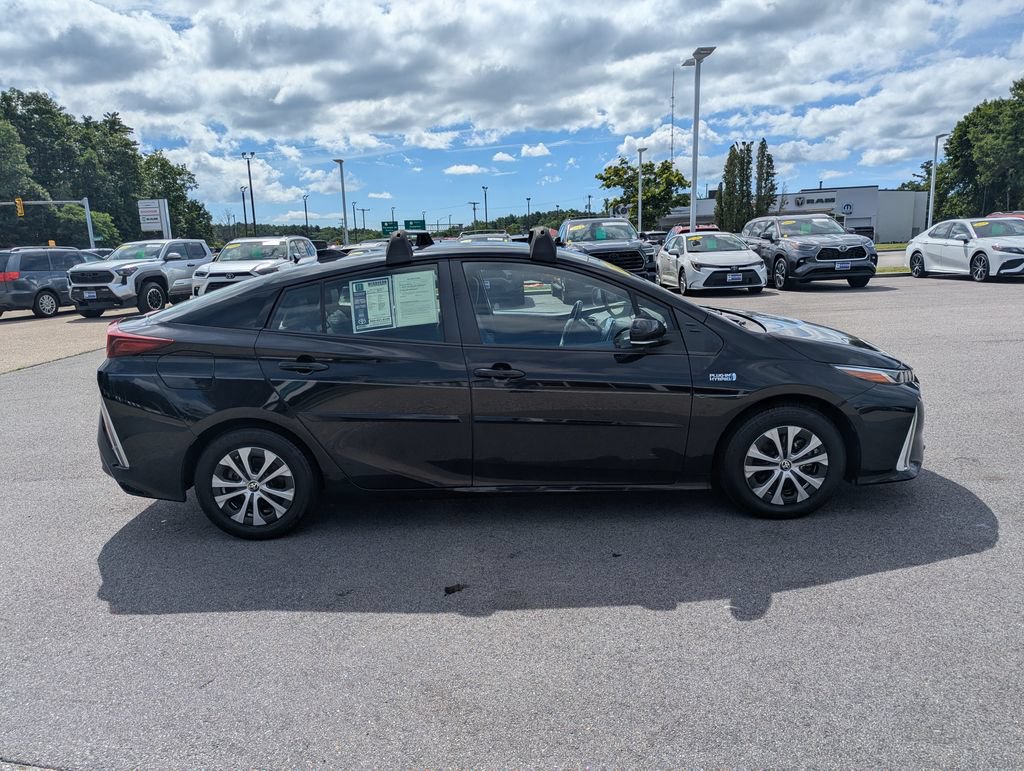 Used 2021 Toyota Prius Prime XLE FWD image 7