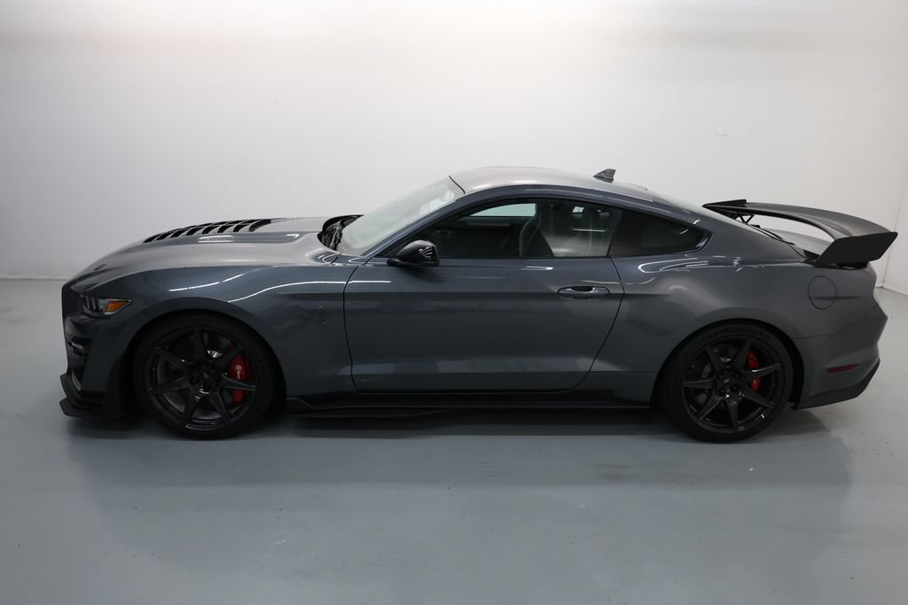 Used 2022 Ford Mustang Shelby GT500 w/ Carbon Fiber Track Pack RWD image 62