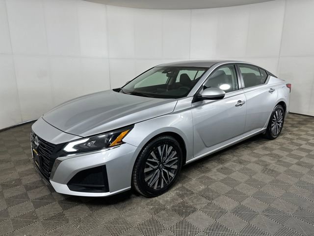 Used 2023 Nissan Altima 2.5 SV image 7