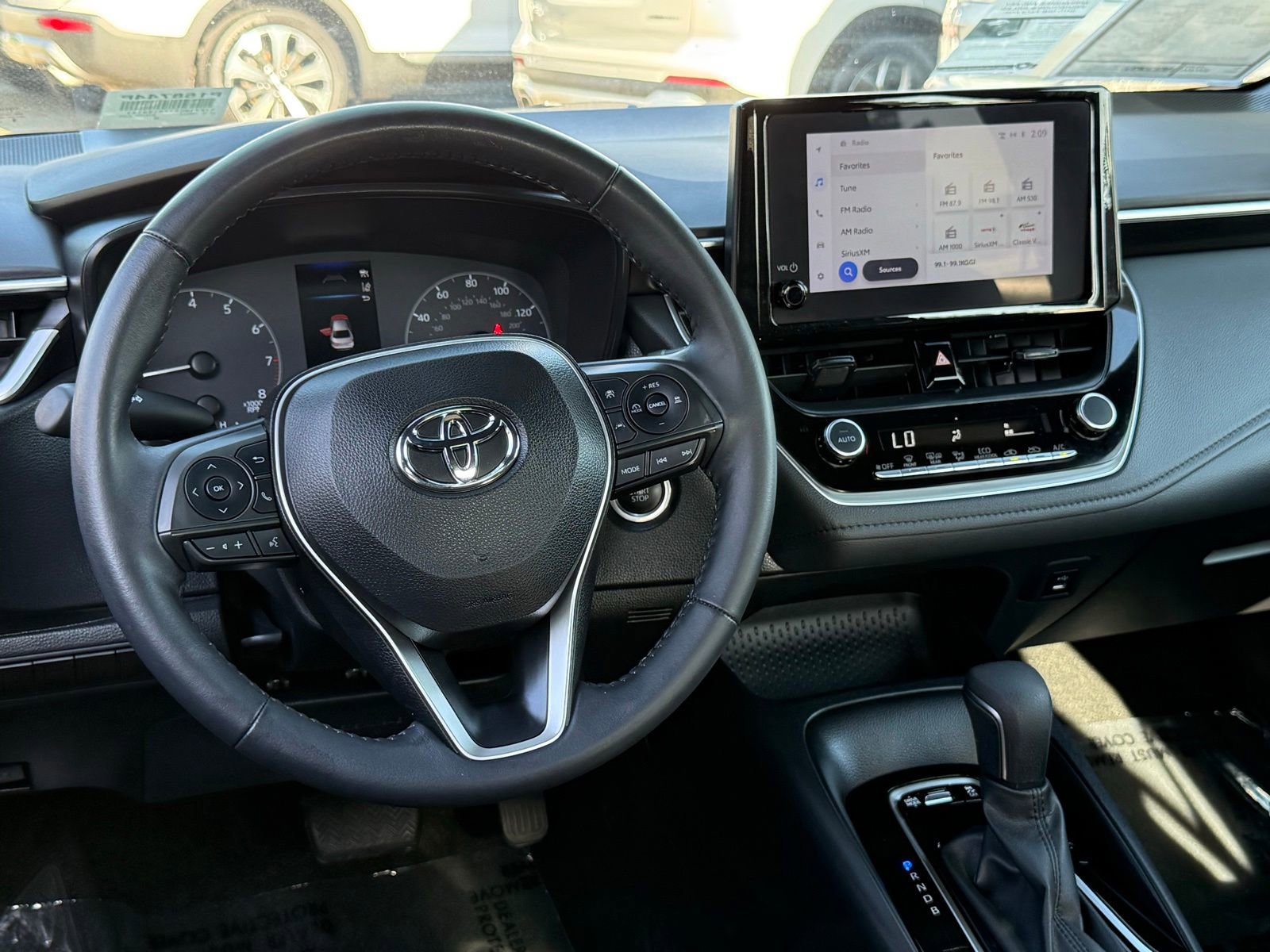Used 2023 Toyota Corolla SE FWD image 33