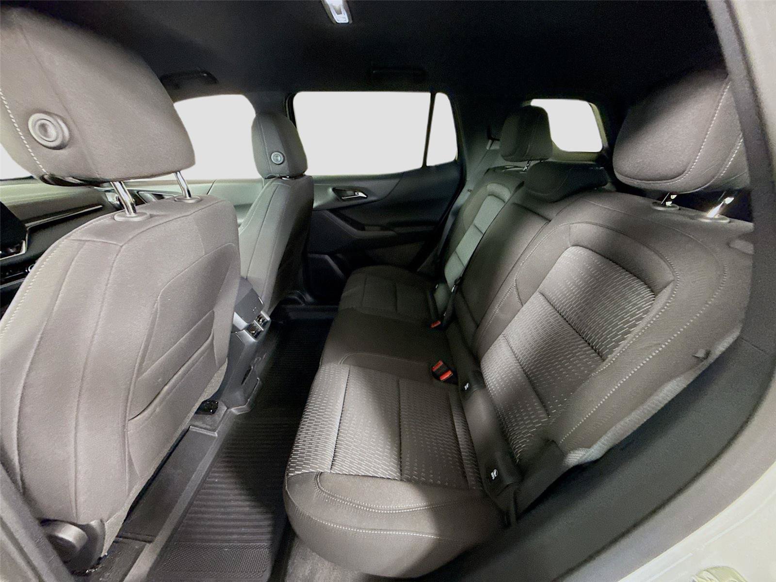Used 2026 Chevrolet Equinox LT w/ LPO, Floor Liner Package AWD/4WD image 17