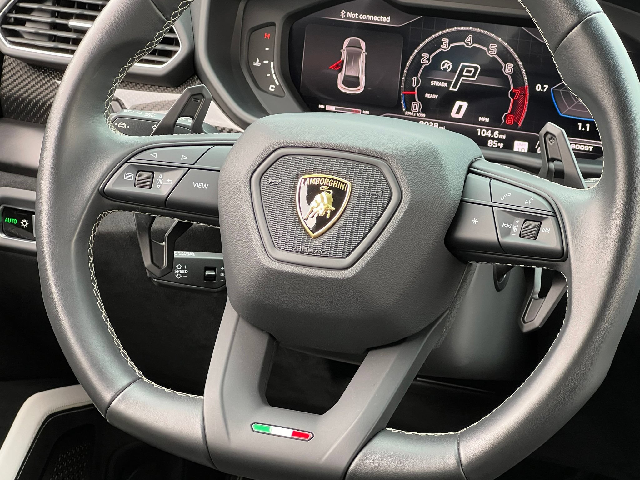 Used 2023 Lamborghini Urus Performante AWD/4WD image 27