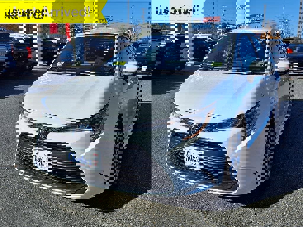Used 2025 Toyota Corolla LE