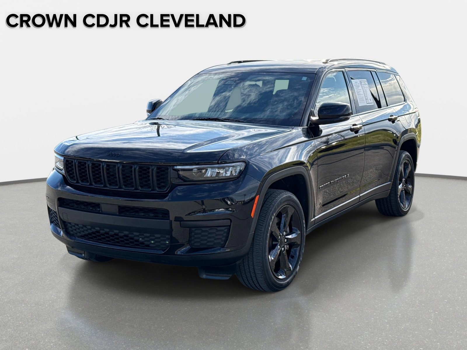 Used 2022 Jeep Grand Cherokee L Laredo image 8