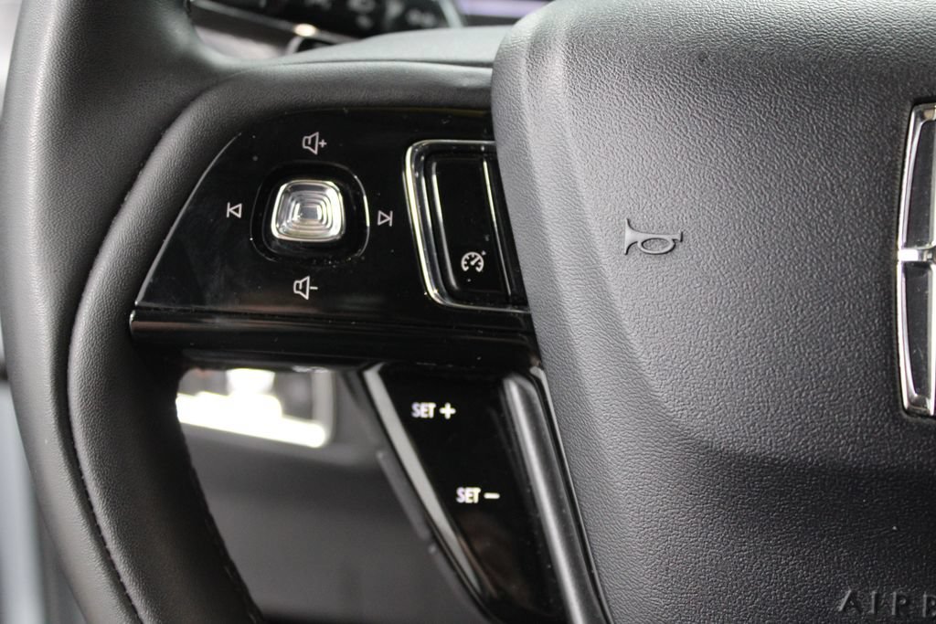 Used 2022 Lincoln Corsair AWD w/ Equipment Group 101A image 38