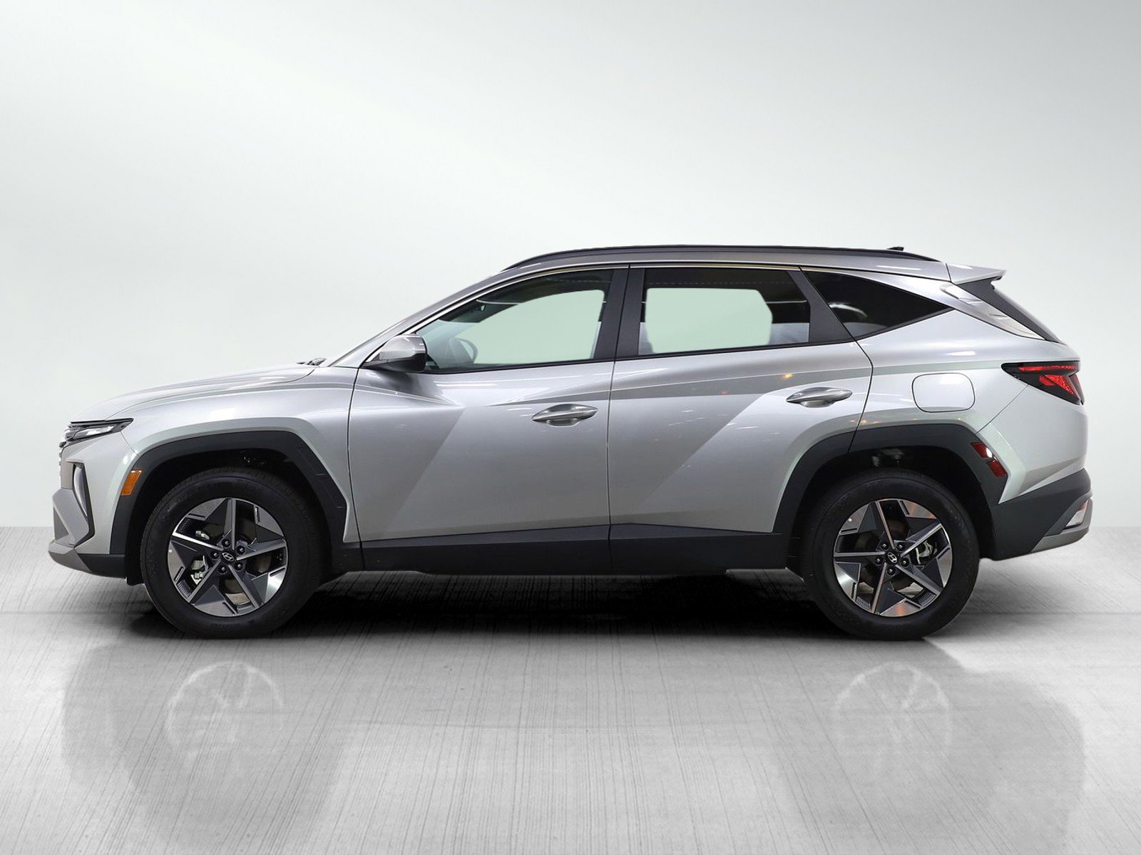 Used 2025 Hyundai Tucson SEL image 2