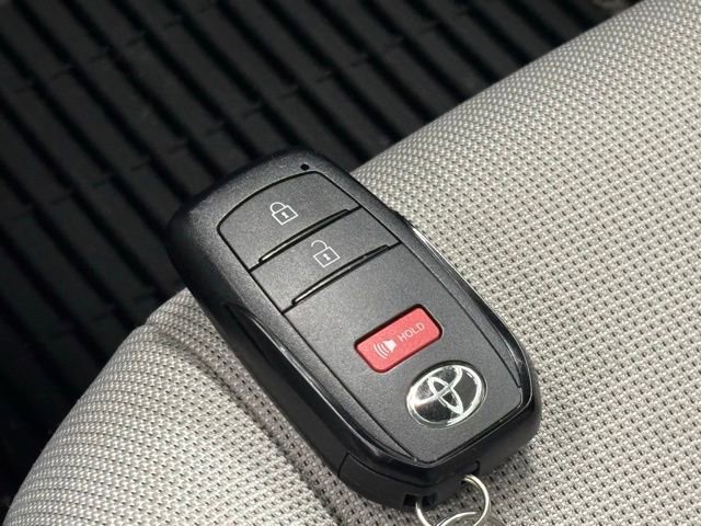 Used 2023 Toyota Corolla Cross LE image 35