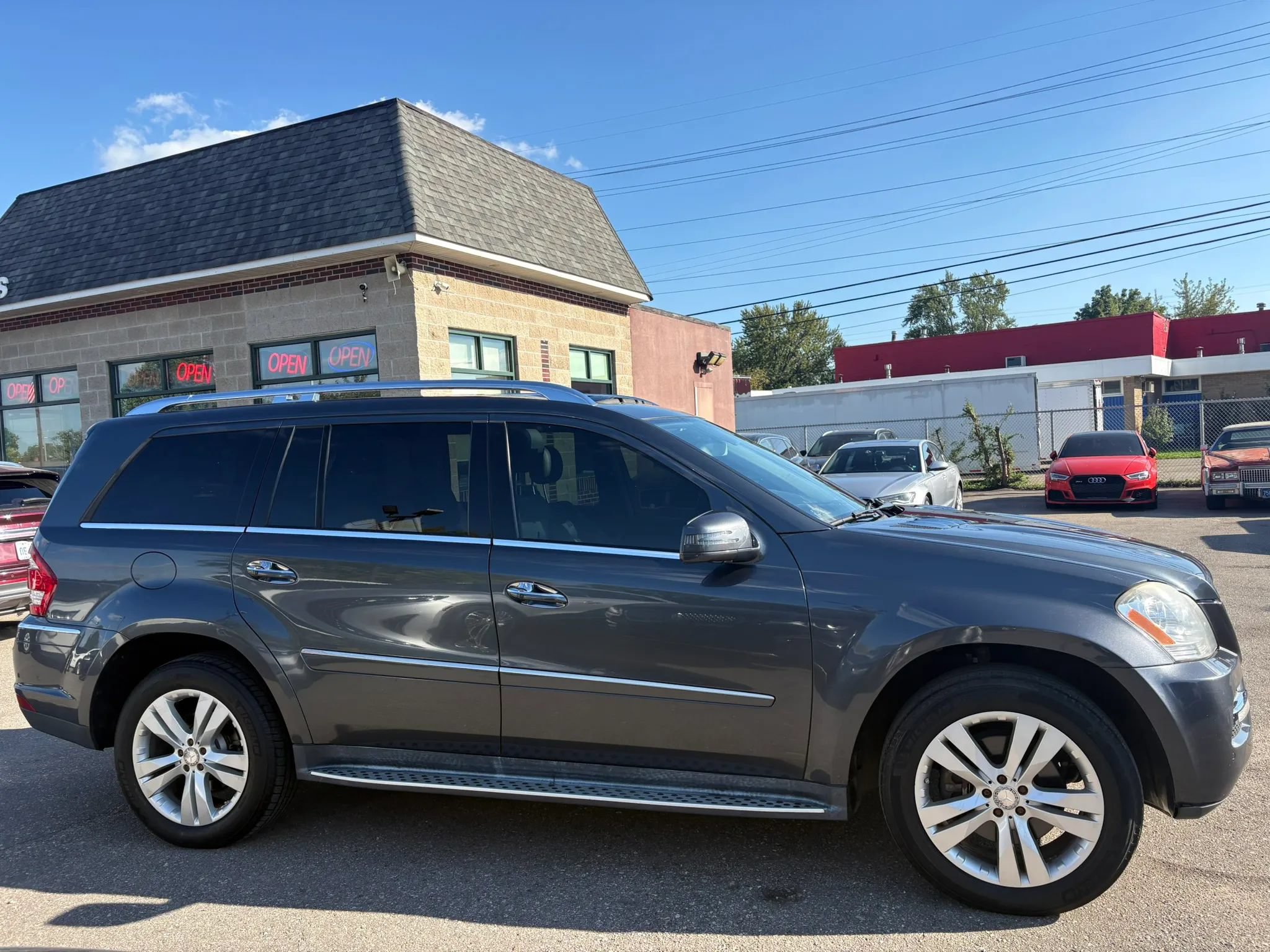 Used 2012 Mercedes-Benz GL 450 4MATIC image 4
