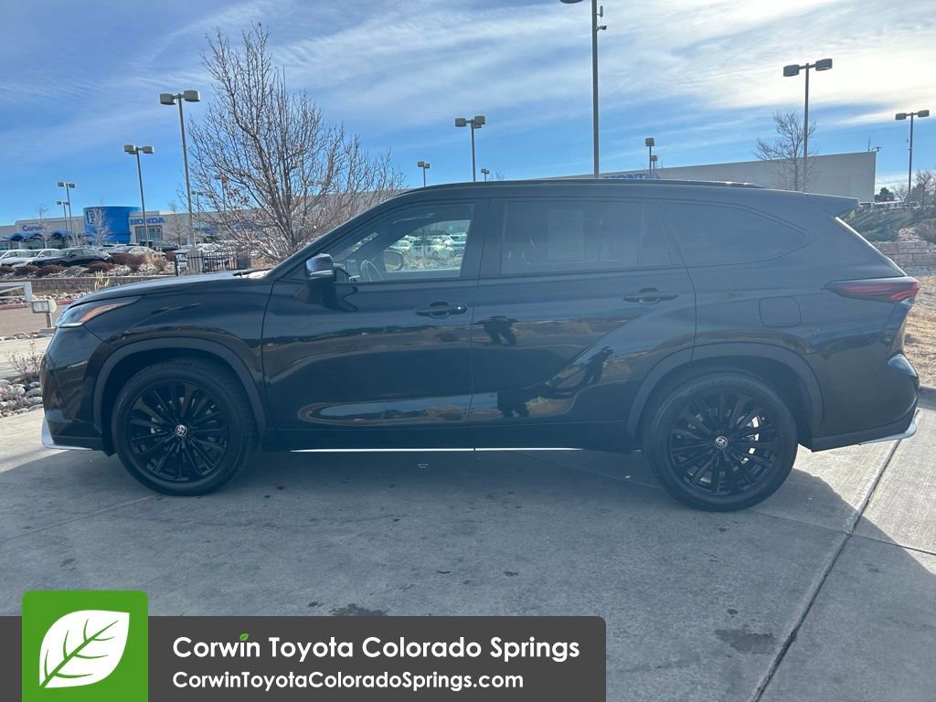 Used 2025 Toyota Highlander XSE image 4