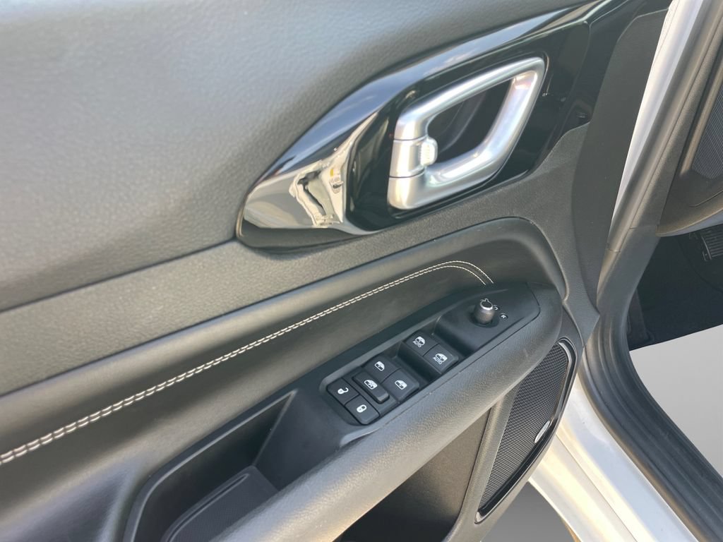 Used 2022 Jeep Compass High Altitude AWD/4WD image 23