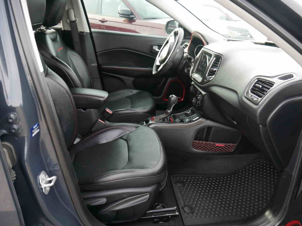 Used 2018 Jeep Compass Trailhawk w/ Leather Interior Group image 27