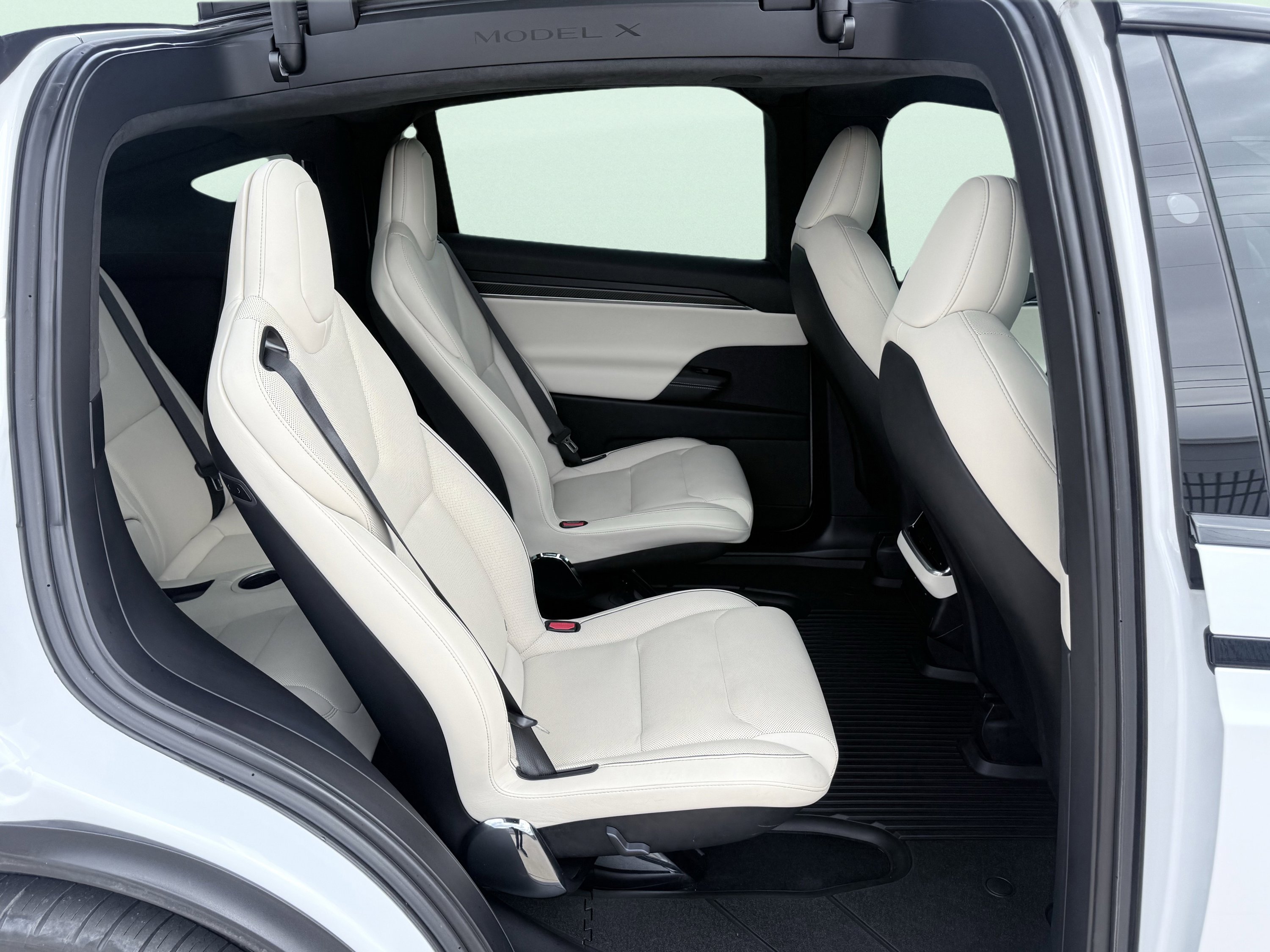 Used 2023 Tesla Model X Plaid image 34