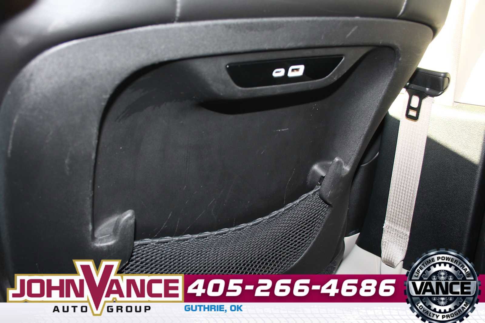 Used 2024 Chrysler Pacifica Touring-L image 25