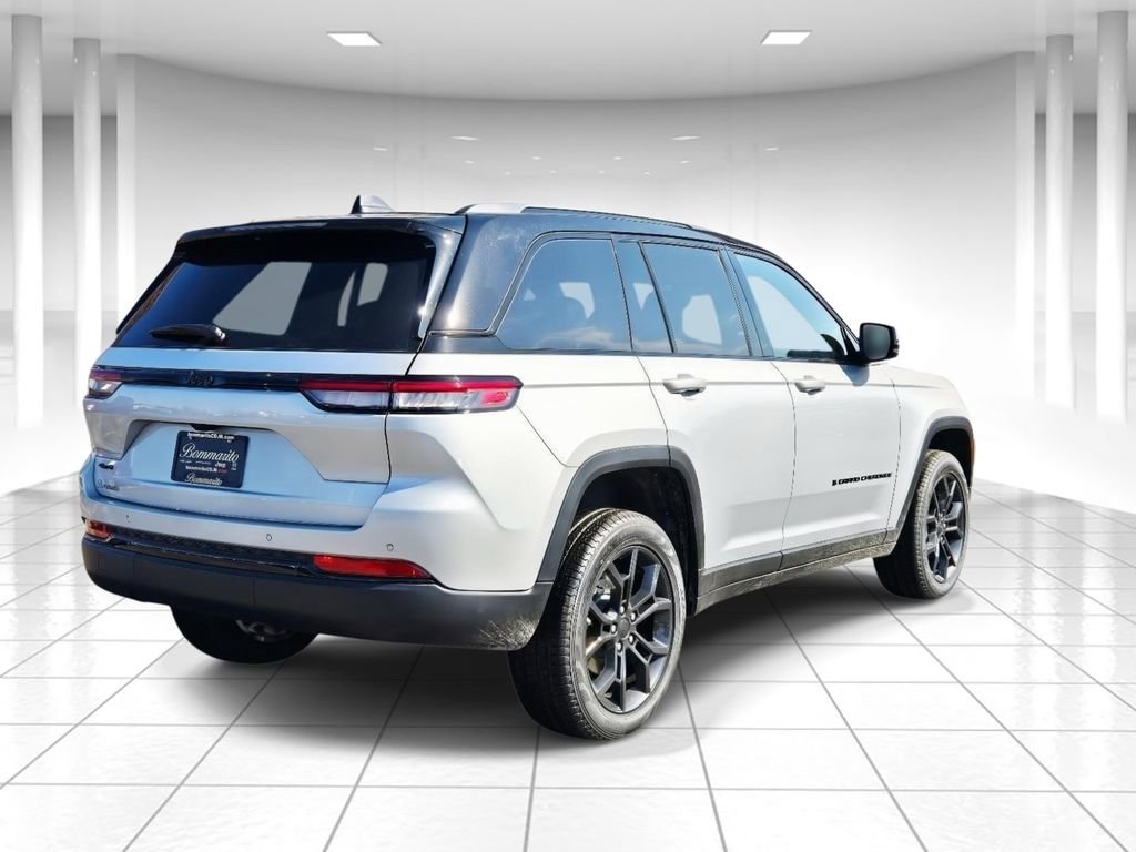 New 2025 Jeep Grand Cherokee Limited AWD/4WD image 3