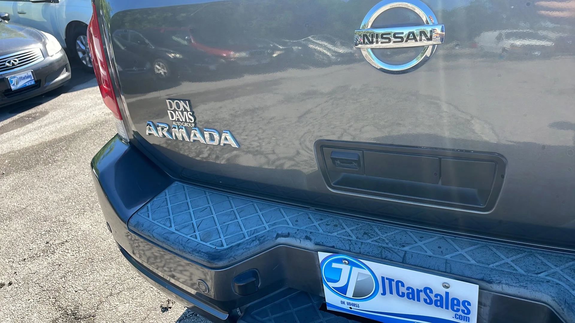 Used 2011 Nissan Armada SL image 18