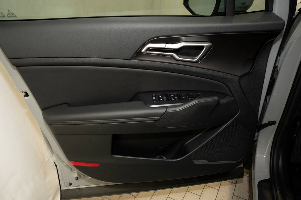 New 2026 Kia Sportage EX FWD image 13