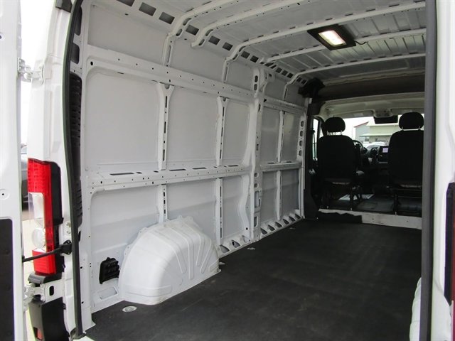 Used 2025 RAM ProMaster 2500 w/ Convenience Group image 13