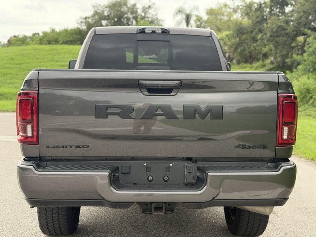 Used 2025 RAM 2500 Limited AWD/4WD image 4