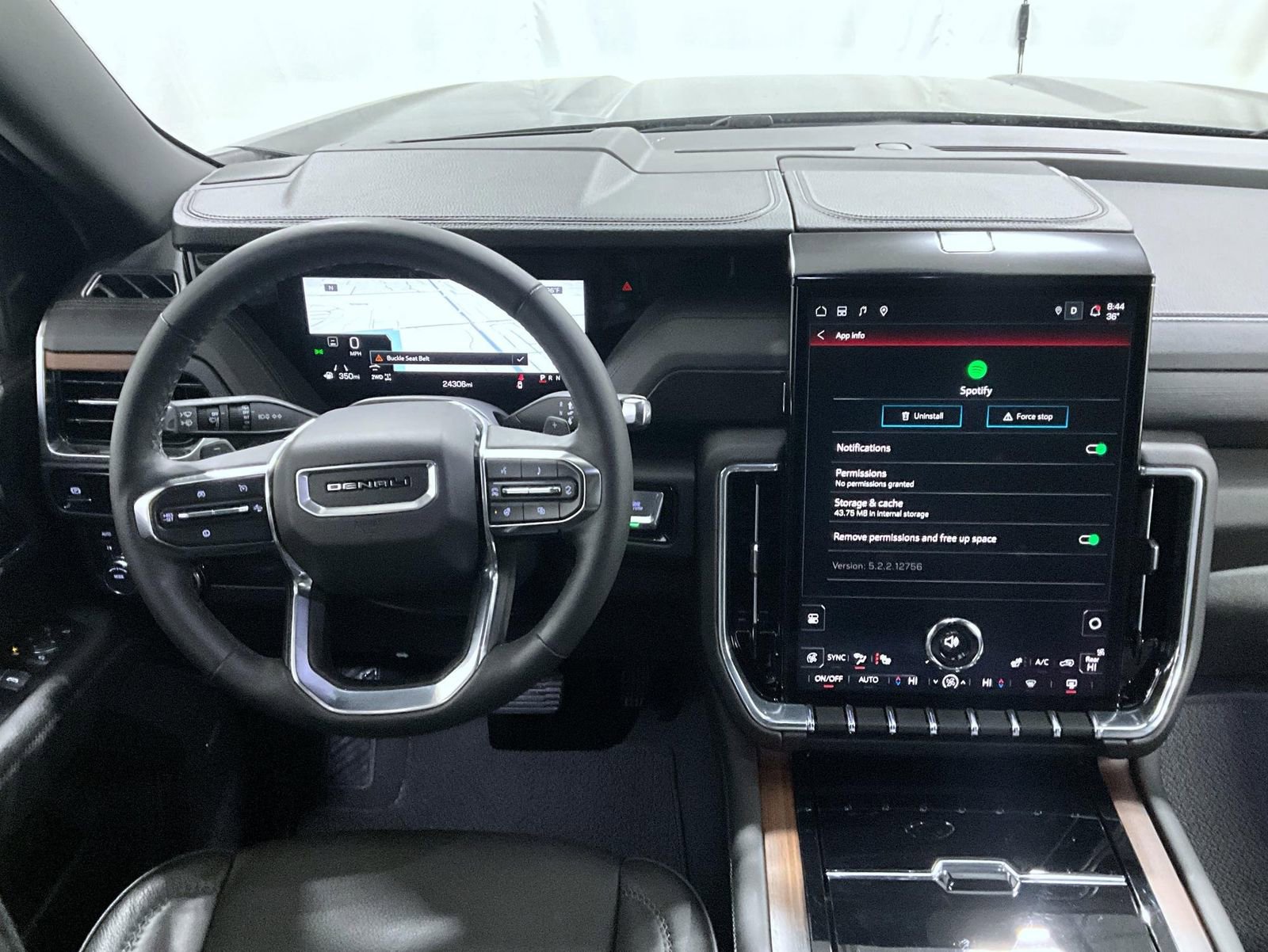 Used 2025 GMC Yukon XL Denali image 13