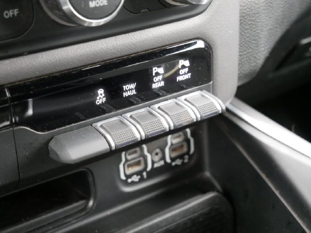 Used 2022 RAM 1500 Big Horn AWD/4WD image 22