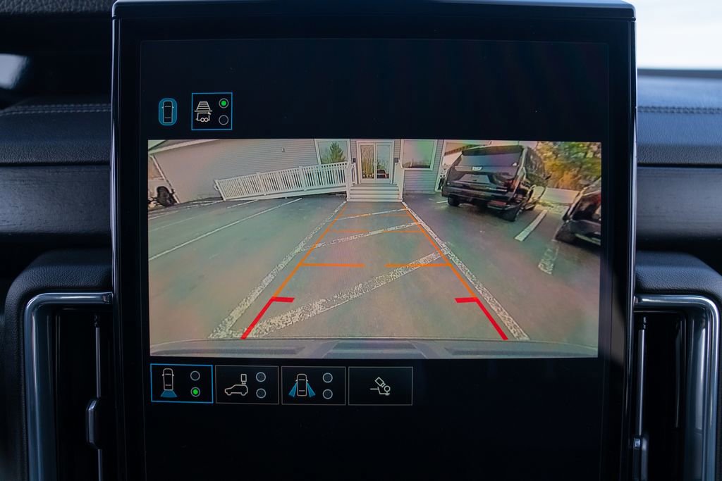 Used 2025 GMC Yukon Denali image 23