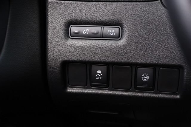 Certified 2024 Nissan Murano SV w/ SV Midnight Edition Package AWD/4WD image 19