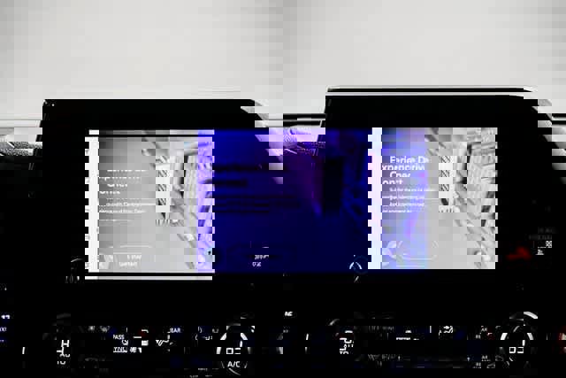 Certified 2023 Toyota Highlander LE image 13