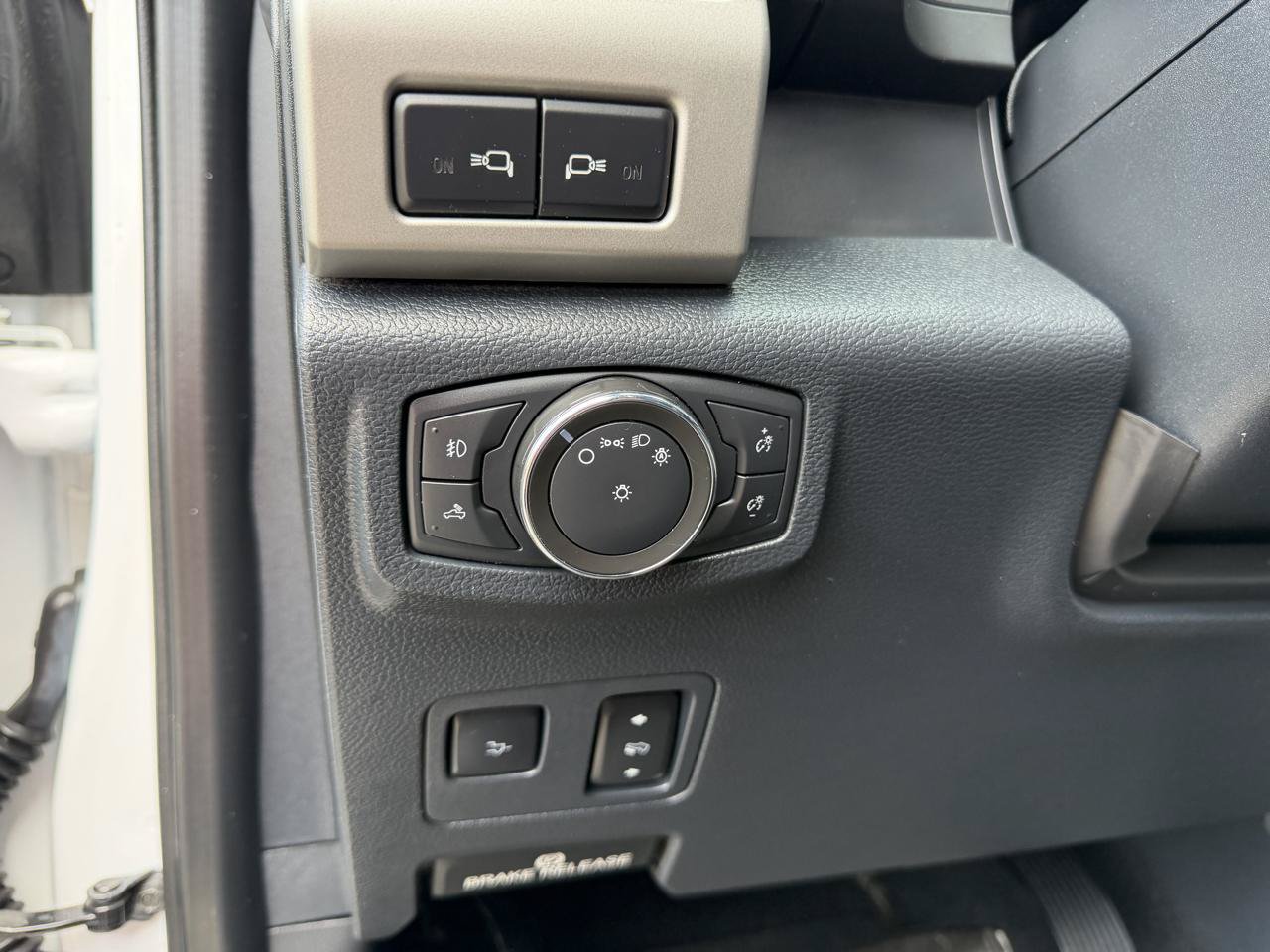Used 2022 Ford F350 Lariat w/ Lariat Ultimate Package AWD/4WD image 21