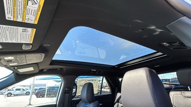 New 2026 Ford Explorer Platinum RWD image 28