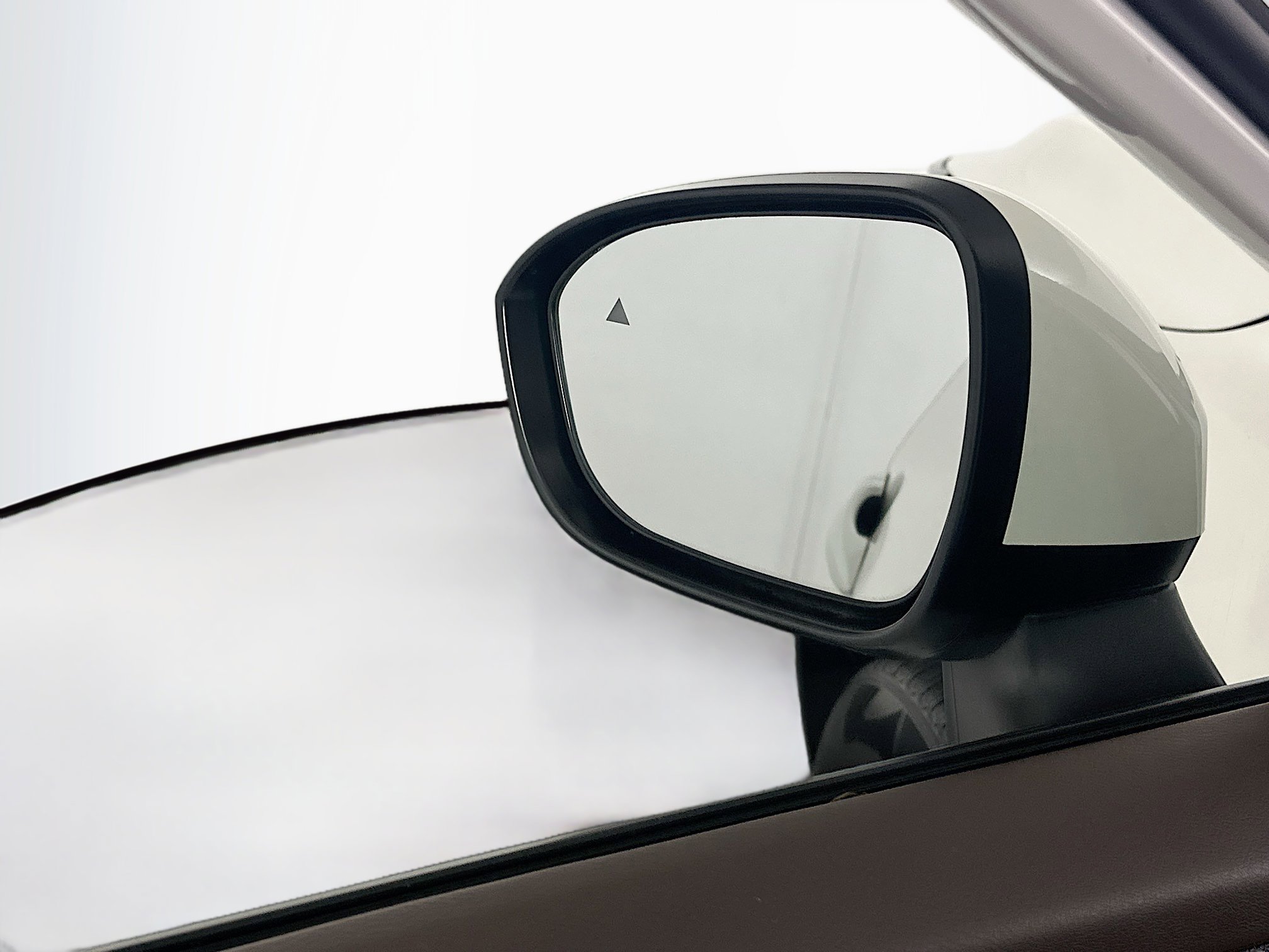 Used 2023 Nissan Rogue SV FWD image 16
