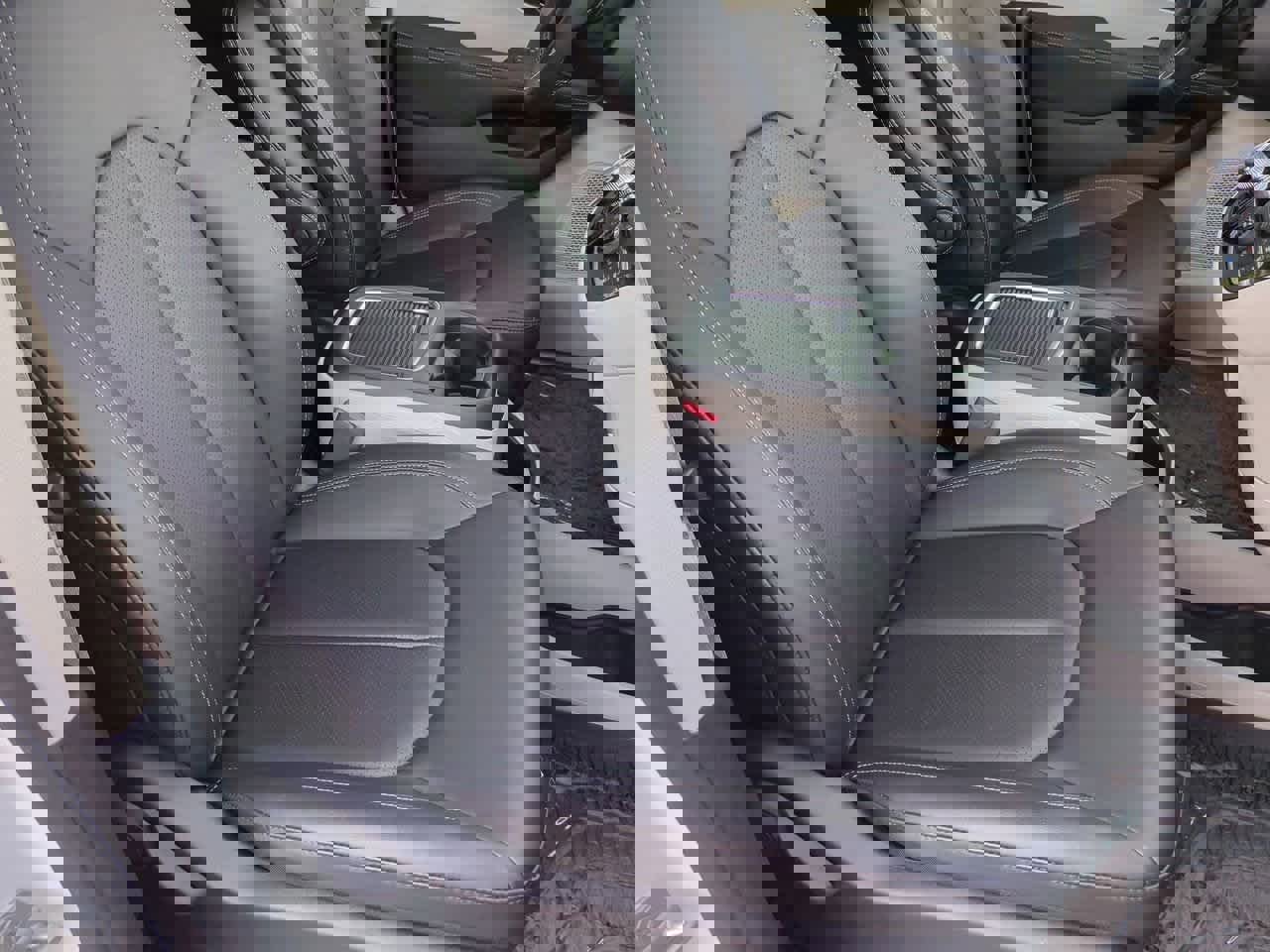 Used 2024 Chrysler Pacifica Touring-L w/ Road Tripper Package image 23