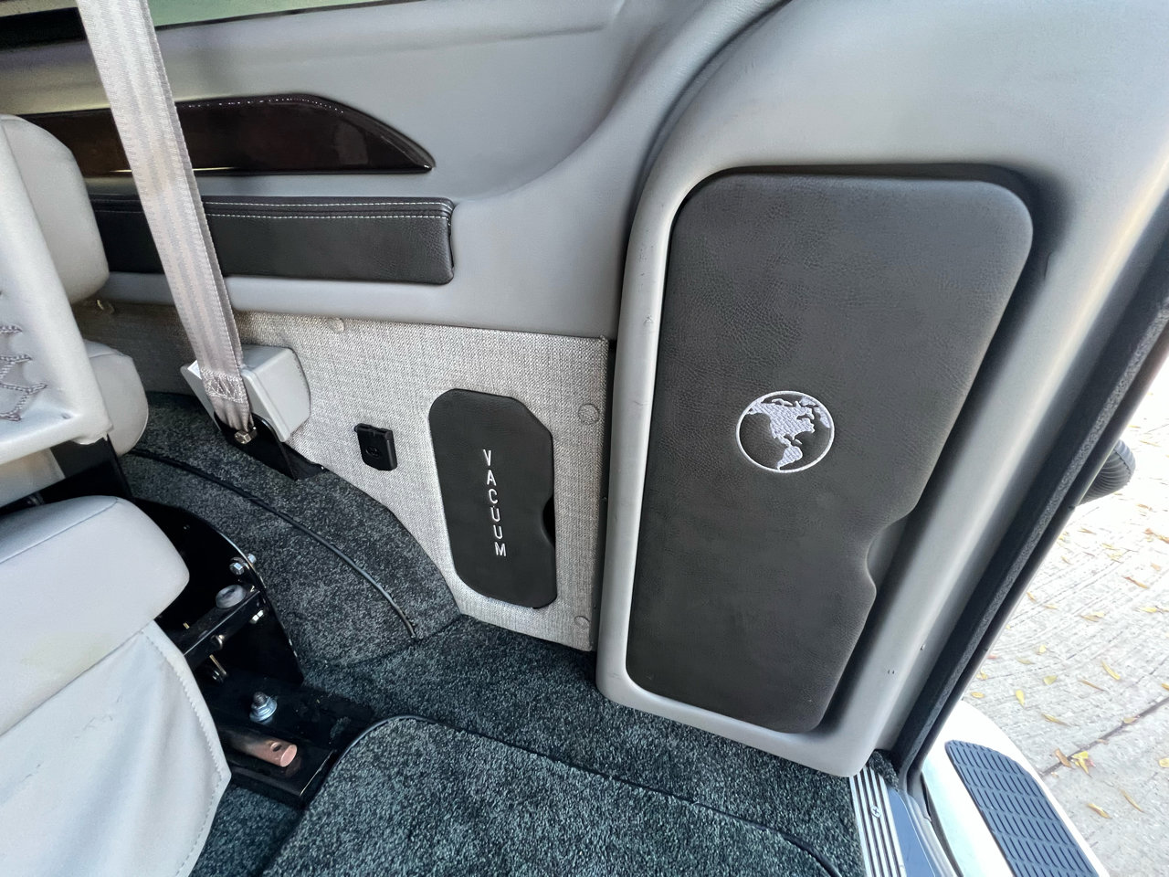 Used 2022 Chevrolet Express 2500 Extended w/ Enhanced Convenience Package image 40