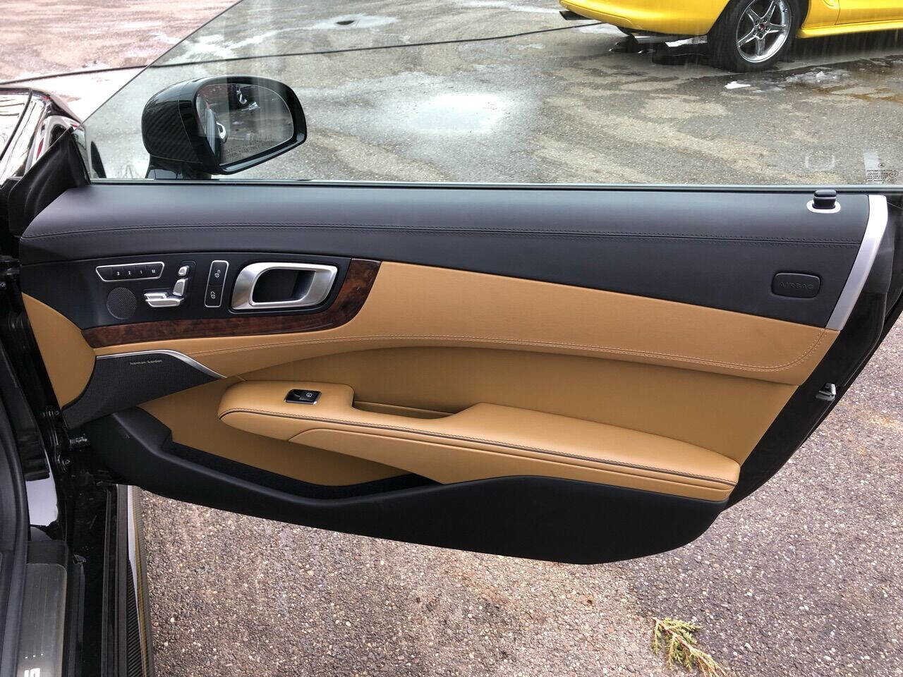 Used 2017 Mercedes-Benz SL 63 AMG image 32