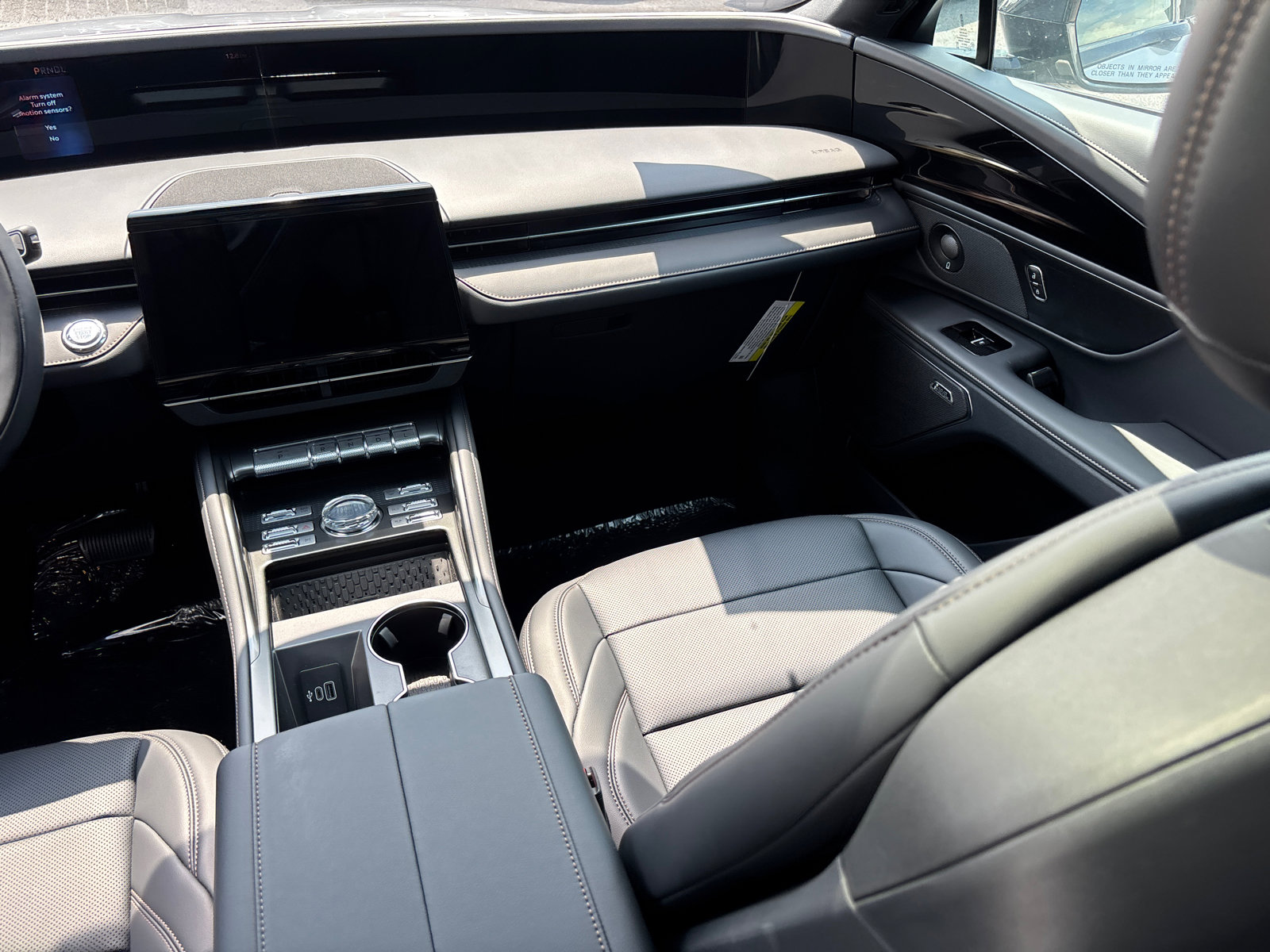 New 2025 Lincoln Nautilus Premier w/ Equipment Group 102A image 33