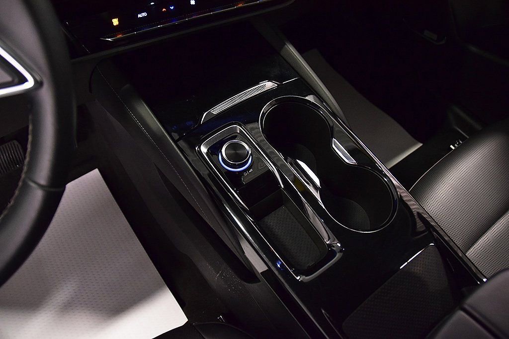 Used 2024 Buick Envision Preferred image 22