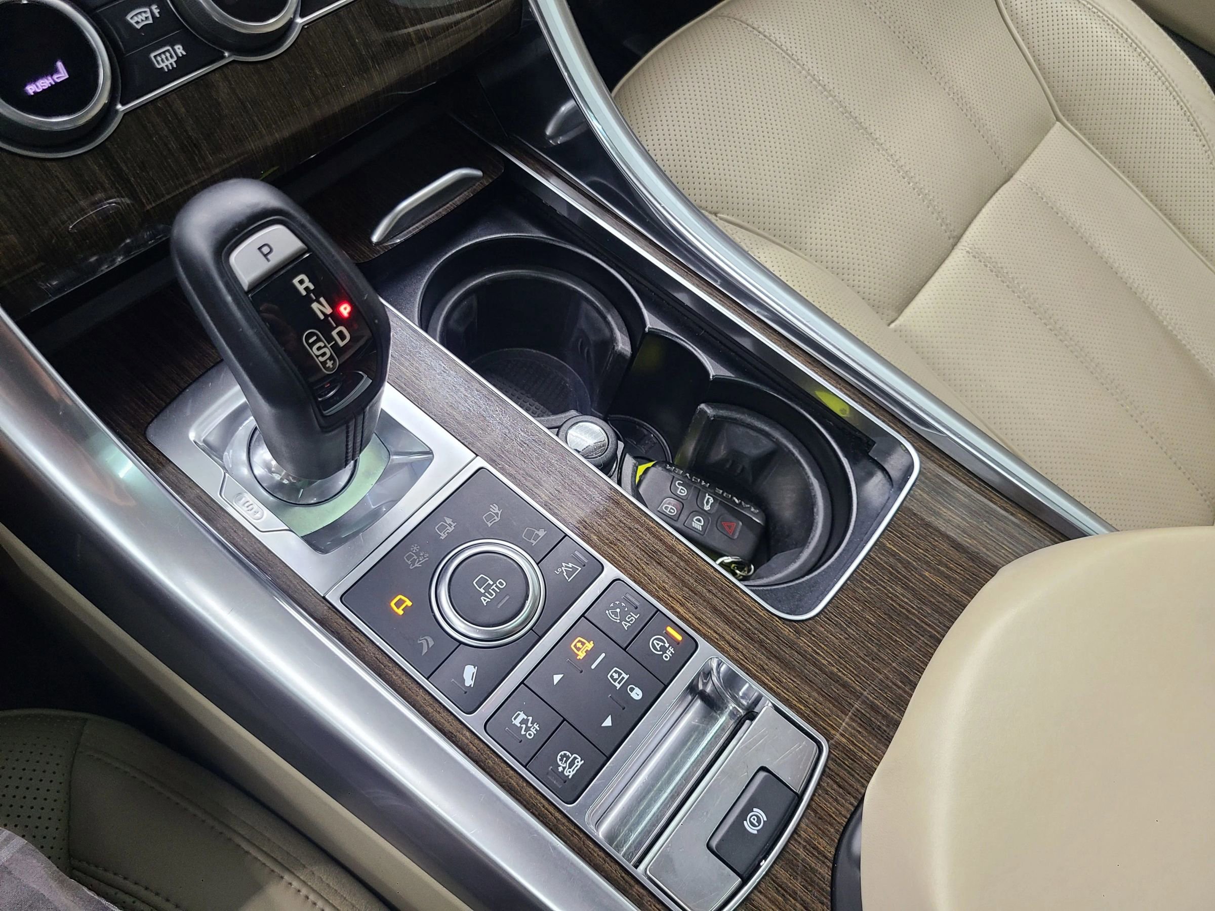 Used 2016 Land Rover Range Rover Sport Supercharged image 34