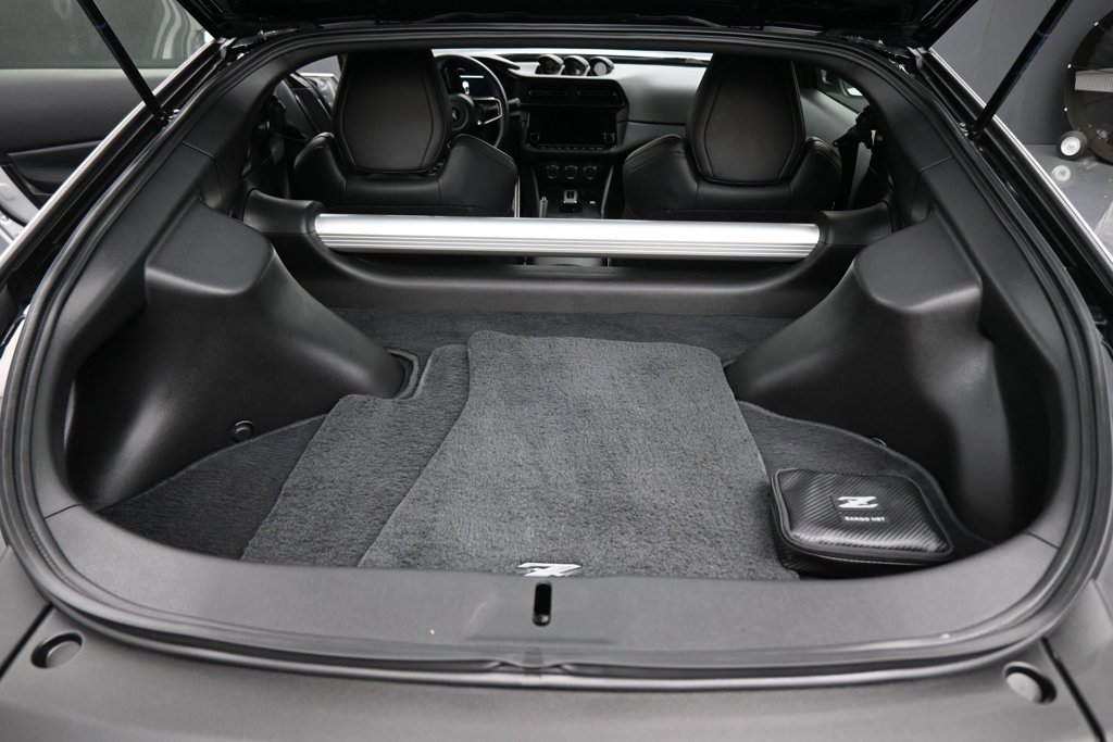 Used 2025 Nissan Z Performance w/ Floor Mat Package RWD image 17