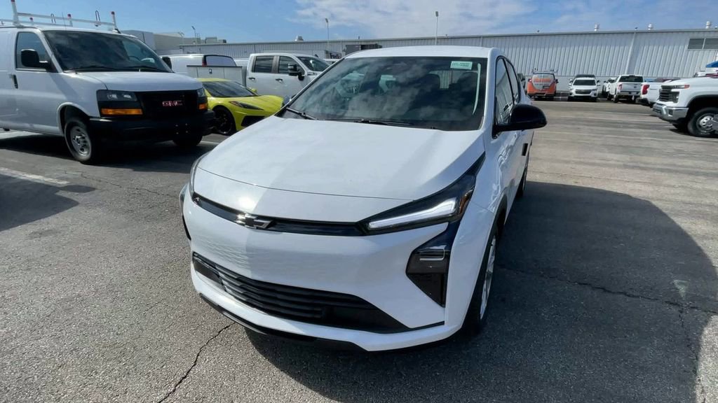 New 2027 Chevrolet Bolt LT w/ Comfort Package FWD image 5
