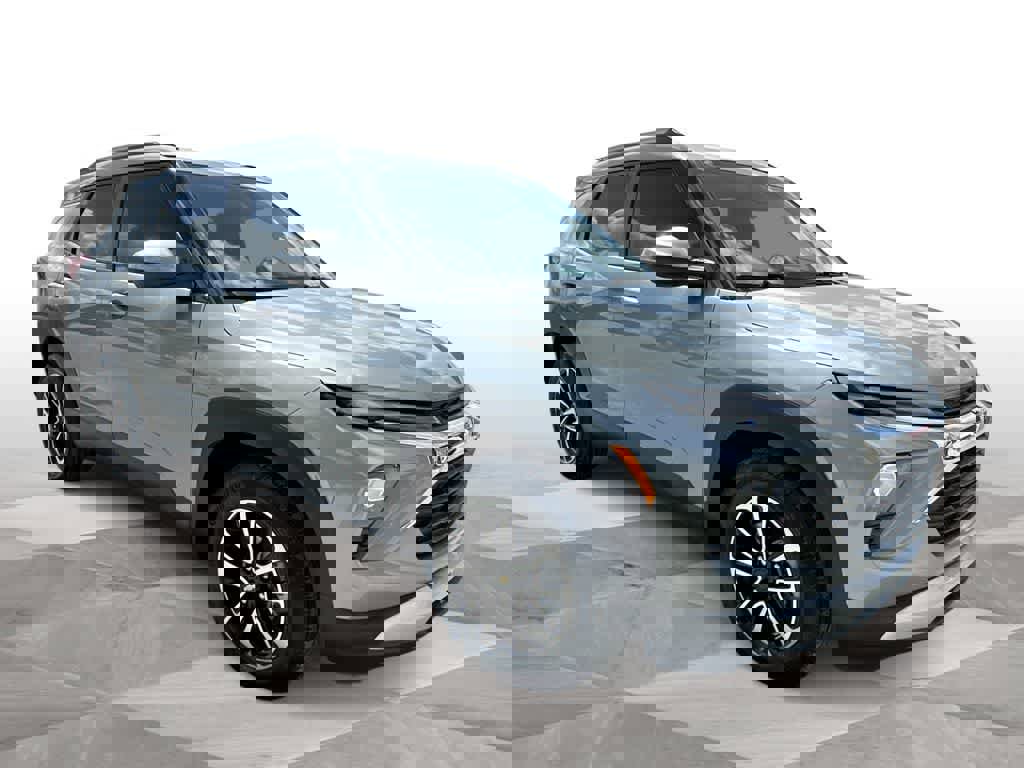 Used 2025 Chevrolet TrailBlazer LT w/ Convenience Package image 2